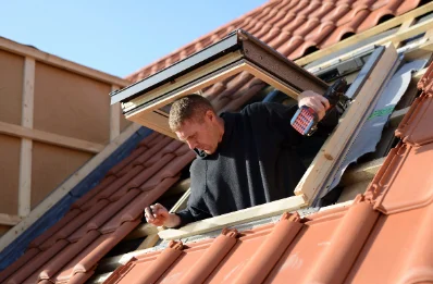 Pose de fenêtres de toit Velux à Rottier